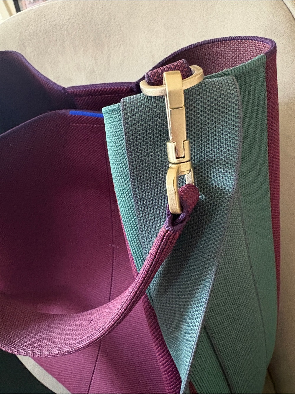 Rothy’s Bucket Shoulder Bag in Plum with Green Strap - like new - Picture 4 of 9